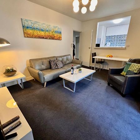 1 Bdrm With Parking, Walk To Beach 멜번 외부 사진