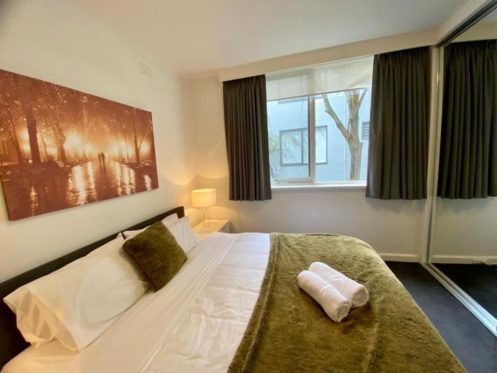 1 Bdrm With Parking, Walk To Beach 멜번 외부 사진