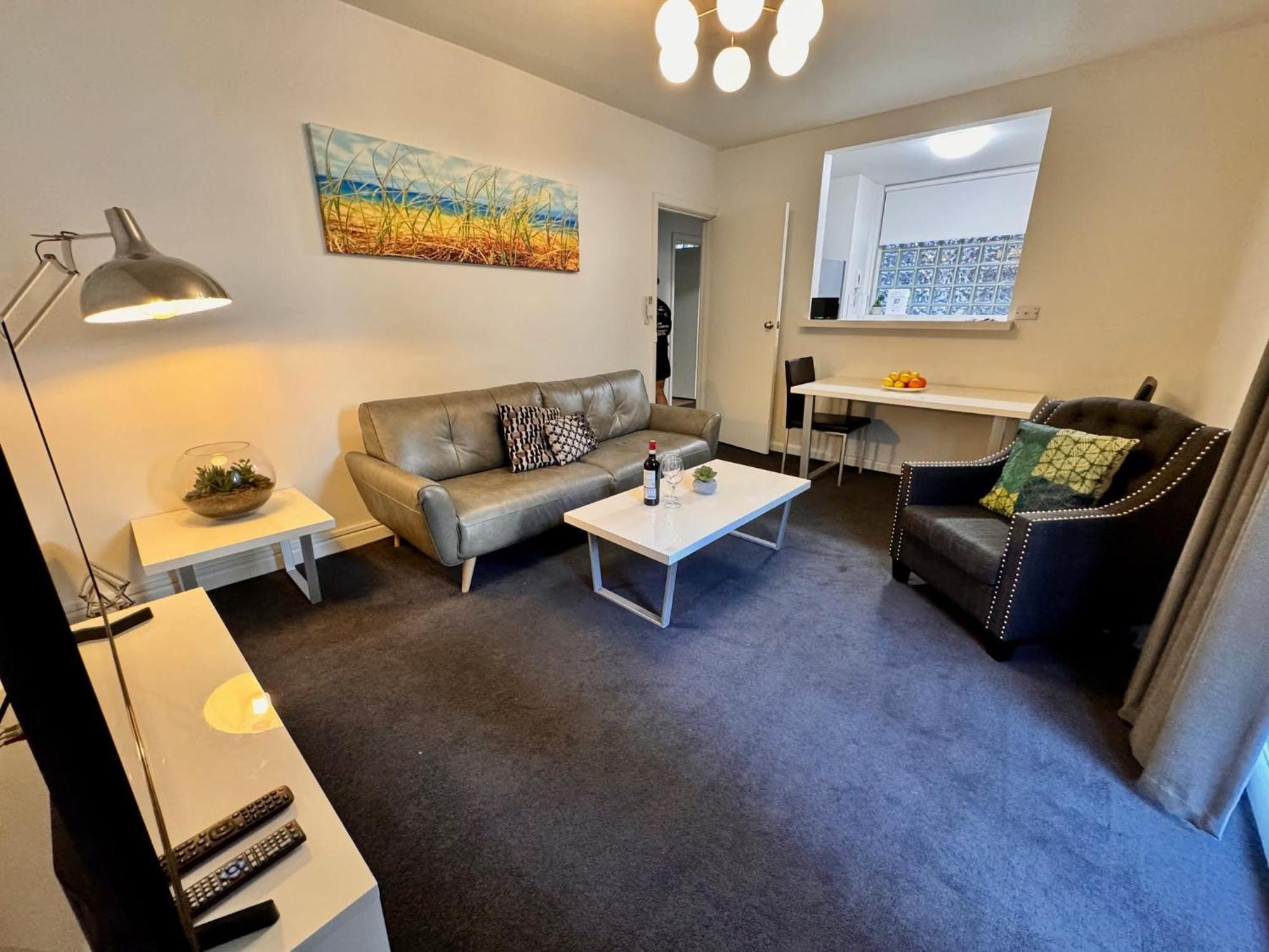 1 Bdrm With Parking, Walk To Beach 멜번 외부 사진